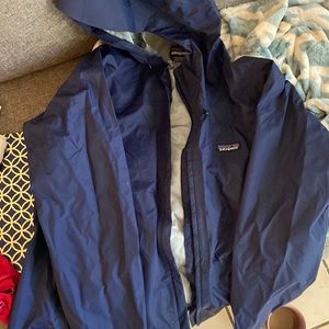 Women’s size L Patagonia rain coat
